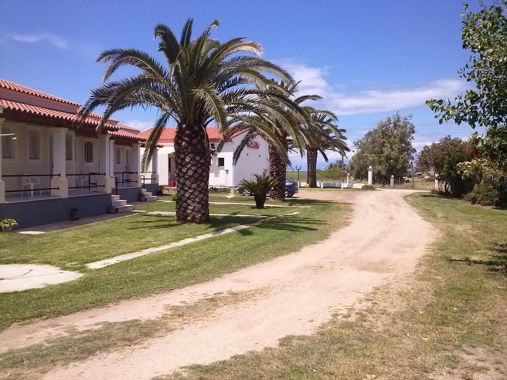 Liberty's * Almiros Beach